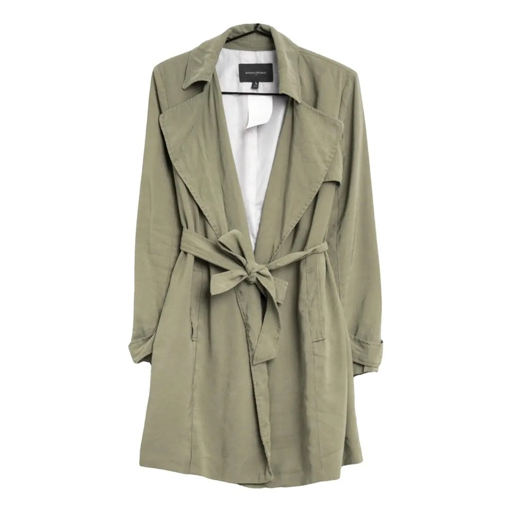 Beautiful Banana Republic Green trench coat